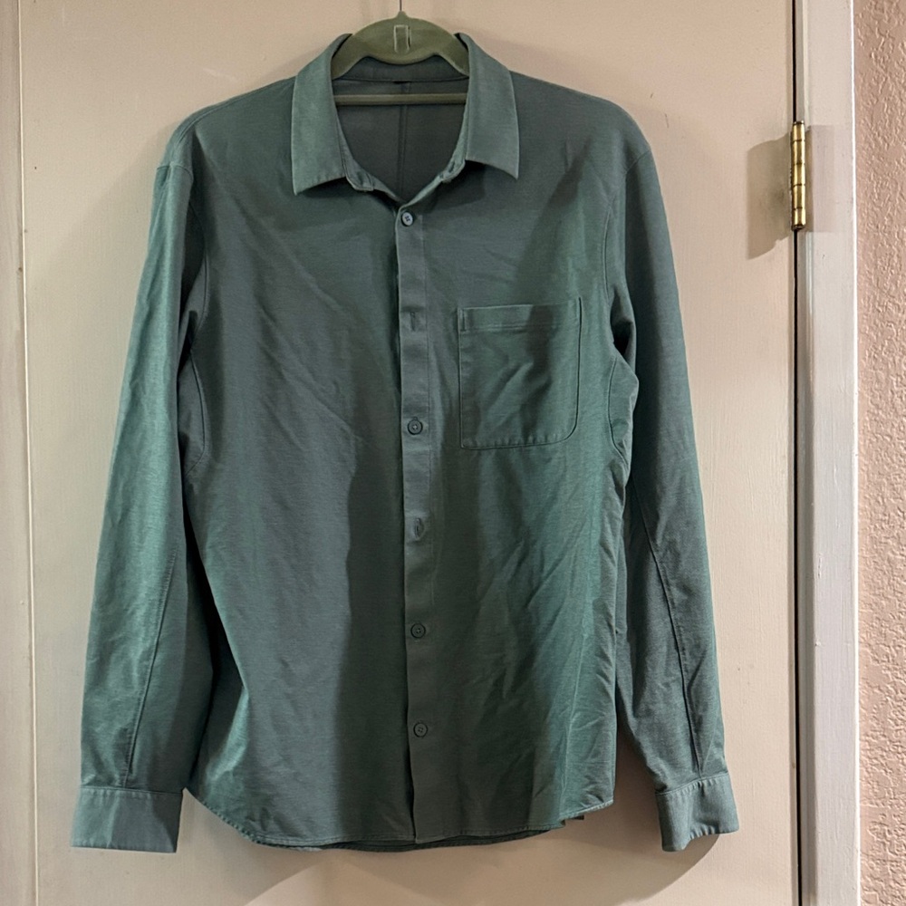 Lululemon Sage Green Button Down Shirt Men’s Casual Office
